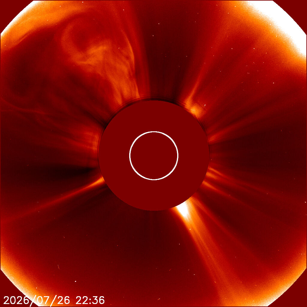 LASCO C2 — Standbild: Koronagraph nahe der Sonne — feinere Details der Korona.