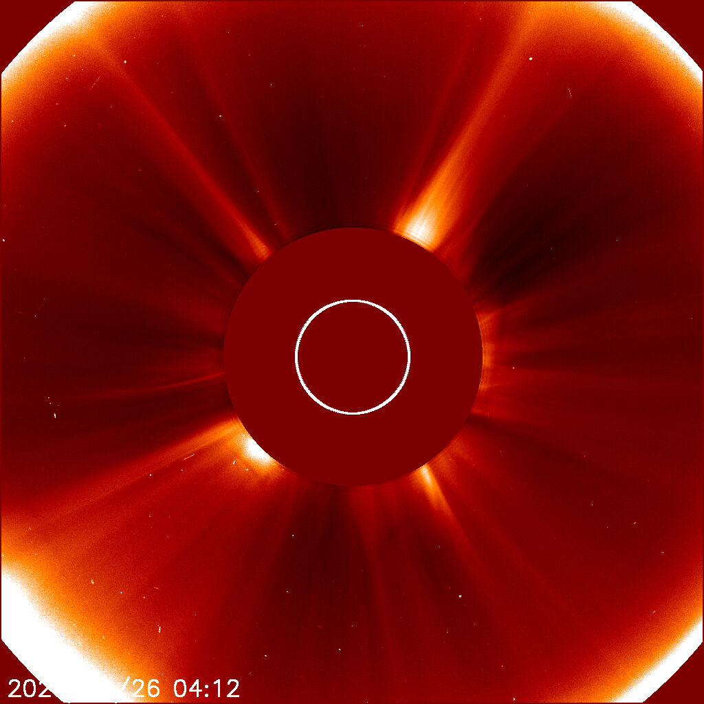 LASCO C2, Standbild: Koronagraph nahe der Sonne: feinere Details der Korona.