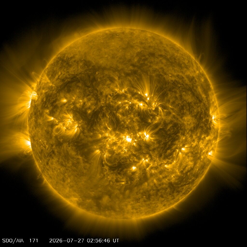 SDO HMI — Standbild: Sichtbares Licht + Magnetogramm — dunkle Sonnenflecken sind aktive Regionen.